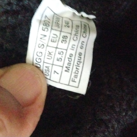 UGG Cardy Boots - Picture 10 of 10